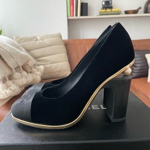 Authentic Chanel Velvet Open Smile Pump Fall 2018 with